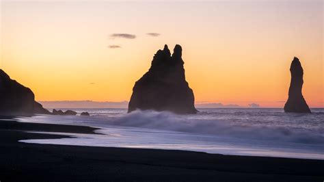 Visita La Spiaggia Di Sabbia Nera Reynisfjara Da Reykjavik Hellotickets