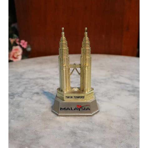 Jual Merchandise Miniatur Menara Petronas Cenderamata Malaysia Twin