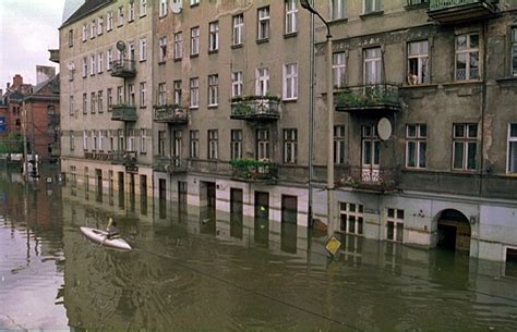 Tak zalany był Wrocław podczas powodzi w 1997 roku Gazeta Wrocławska