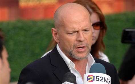 Hija De Bruce Willis Comparte Im Genes Del Actor En Su Cena Del D A De