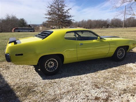 Plymouth Road Runner Barn Finds