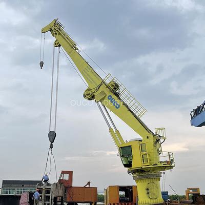 1 5T 10M Offshore Pedestal Crane For Lifting Material