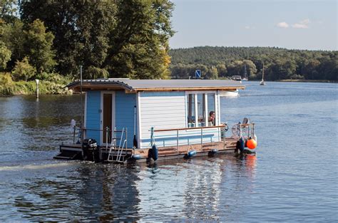 Hausboot Kaufen Arten Kosten Und Wichtige Tipps Adac Skipper Portal