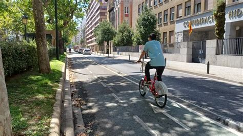 Cinco años del carril bici de Sagasta 20 menos de tráfico y un paseo