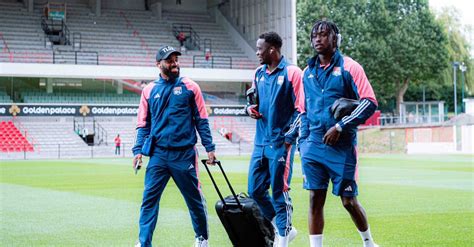 Mercato Ol Laurent Blanc Fait Passer Un Message Apr S Une Nouvelle