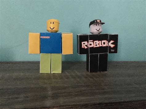 2 Roblox Paper Crafts By Tbghgf On Deviantart