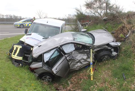 Schwerer Verkehrsunfall Auf Der B399 DN News