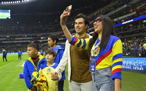 Invitado de lujo Checo Pérez presente en la Final y augura triunfo