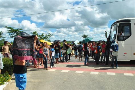 Uesb Manifestantes Bloqueiam Acesso Blog Do Anderson