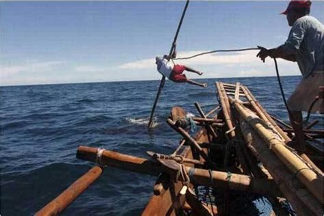 Tradisi Penangkapan Paus Di Lembata Nusa Tenggara Timur