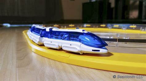 RobotoKits Magnetic Levitation Express Train Set Review - Beantown Review