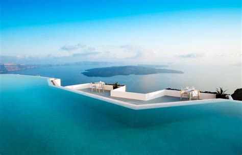 Take A Look At These 10 Stunning Luxury Hotel's Infinity Pools