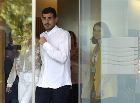 Destapan romance de Iker Casillas tras polémico tuit sobre su