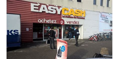 Bourgoin Jallieu Fait Divers Le Magasin Easy Cash Braqu Louverture