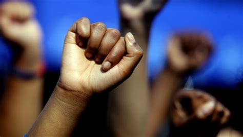 Clinton To Meet With Black Lives Matter Activists Friday