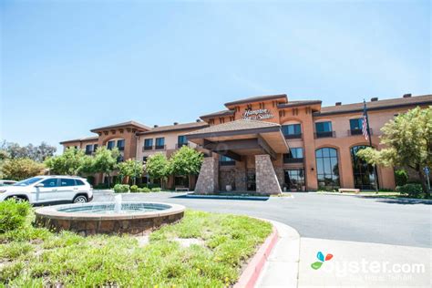 Hampton Inn & Suites Temecula Review: What To REALLY Expect If You Stay