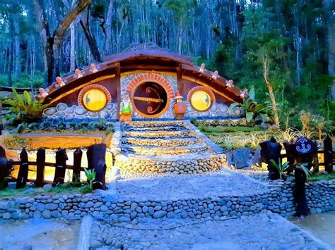 Rumah Hobbit Kaliurang Harga Tiket Spot Foto Jam Buka