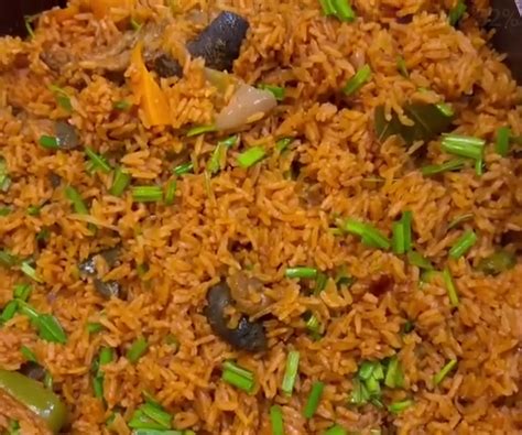 GHANAIAN JOLLOF RICE : 4 Steps - Instructables