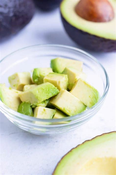 How to Cut an Avocado (Quick & Easy!) - Evolving Table