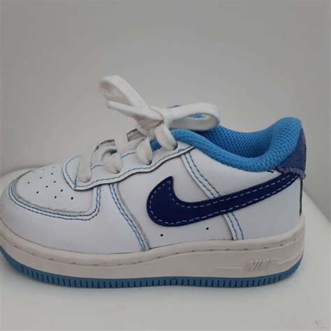 Nike Kids Size 5 Shoes(s)