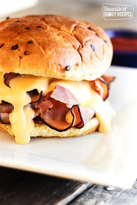 Arby's Ham and Cheddar Melt and Arby's Sauce (easy recipe)