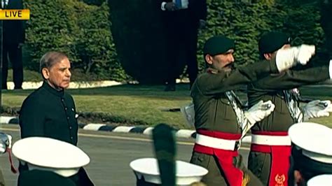 PM Shehbaz Presented Guard Of Honour At Prime Minister House YouTube