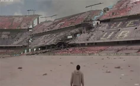 Estadio Del Barca Destruido En Película