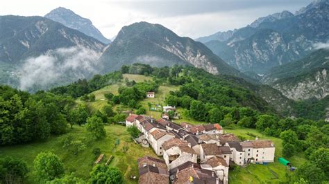 Isola Di Stavoli Il Festival Culturale Nel Borgo Pi Isolato D Italia