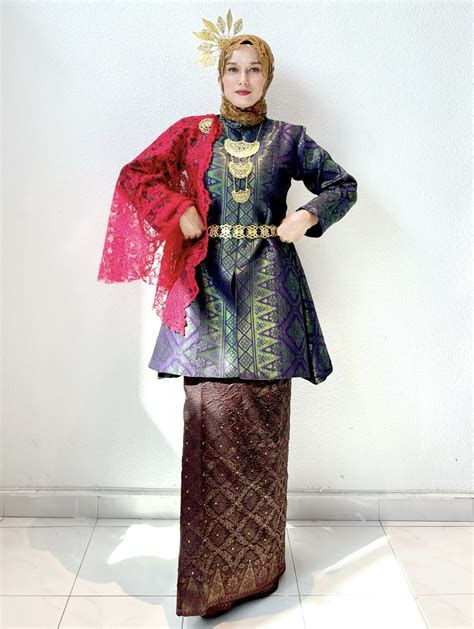 Kebaya Tradisional