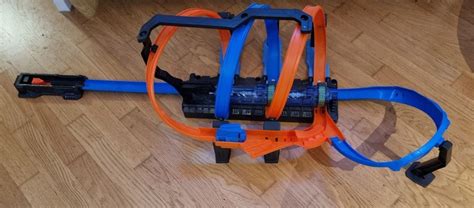 Hot Wheels Korkenzieher Crash Trackset Gebraucht in Luzern für CHF 19 mit Lieferung auf