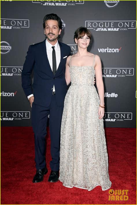 Felicity Jones & Diego Luna Step Out at 'Rogue One' Premiere : Photo ...