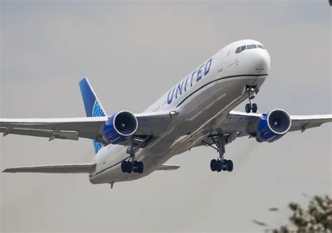 United Airlines Boeing Er N Ua Joshua Allen Flickr