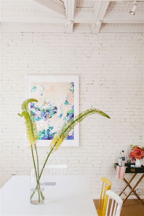 25 Whitewashed Walls Ideas For An Edgy Space - DigsDigs