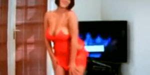 DAME DANCES BARE Porn Videos