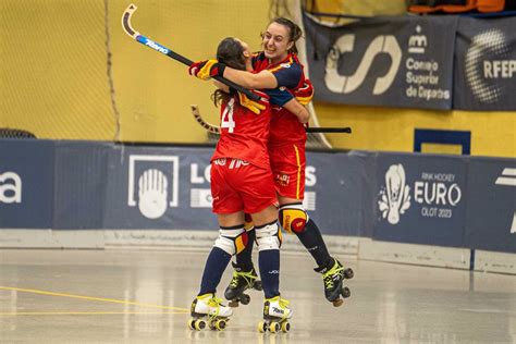 La selección femenina arranca el Europeo de Hockey Patines con goleada