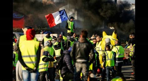 Fran A Macron Envia Militares Para Protesto Dos Coletes Amarelos