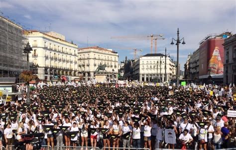 Miles De Personas Acuden En Madrid A La Manifestaci N Antitaurina Bajo