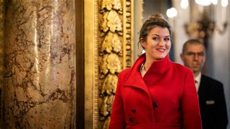 Marl Ne Schiappa En Couverture De Playboy D Fense Du Droit Des Femmes