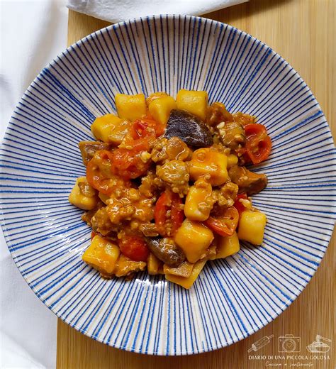 Gnocchi Di Ceci Con Funghi E Salsiccia Fiocco Di Sale