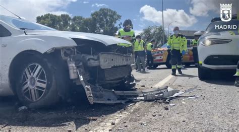 Dos Heridos En Un Accidente En La A Zona Retiro