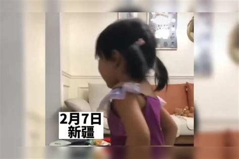 给双胞胎女儿买了服装，结果商家少发一个配饰引发大战