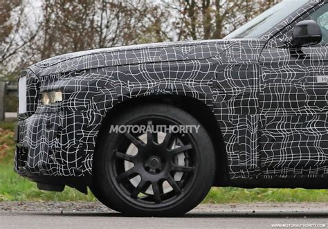 2023 BMW X8 spy shots and video: Flagship crossover in the works