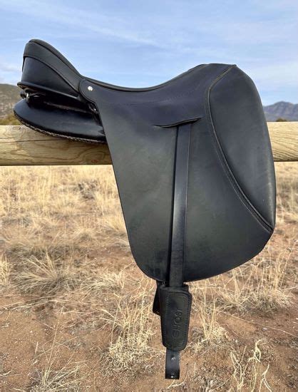 Moss Rock Endurance-Ghost Treeless Saddle, 18" Lipica, SOLD!