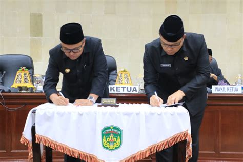 Bupati Dan Ketua Dprd Tandatangani Persetujuan Bersama Ranperda