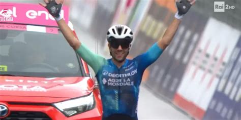 Giro Ditalia In Friuli Vince Andrea Vendrame Impresa Solitaria A