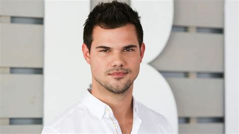 What is Taylor Lautner's ethnicity? He has Native American and European ...