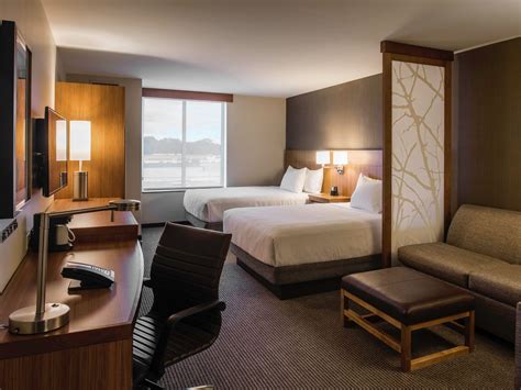 Crocker Park Accommodations | Hyatt Place Cleveland/ Westlake / Crocker