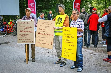 Zwischen Böblingen und Stuttgart Vaihingen Proteste gegen den ersten