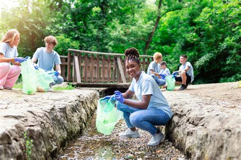 Children Helping The Environment