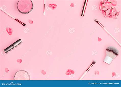 Những Hình Nền Pink Makeup Background Cho Các Tín đồ Làm đẹp